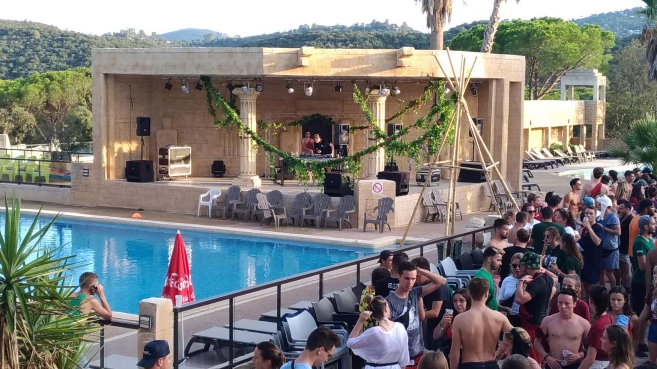 Mobil-Home Le Muy Bagian luar foto